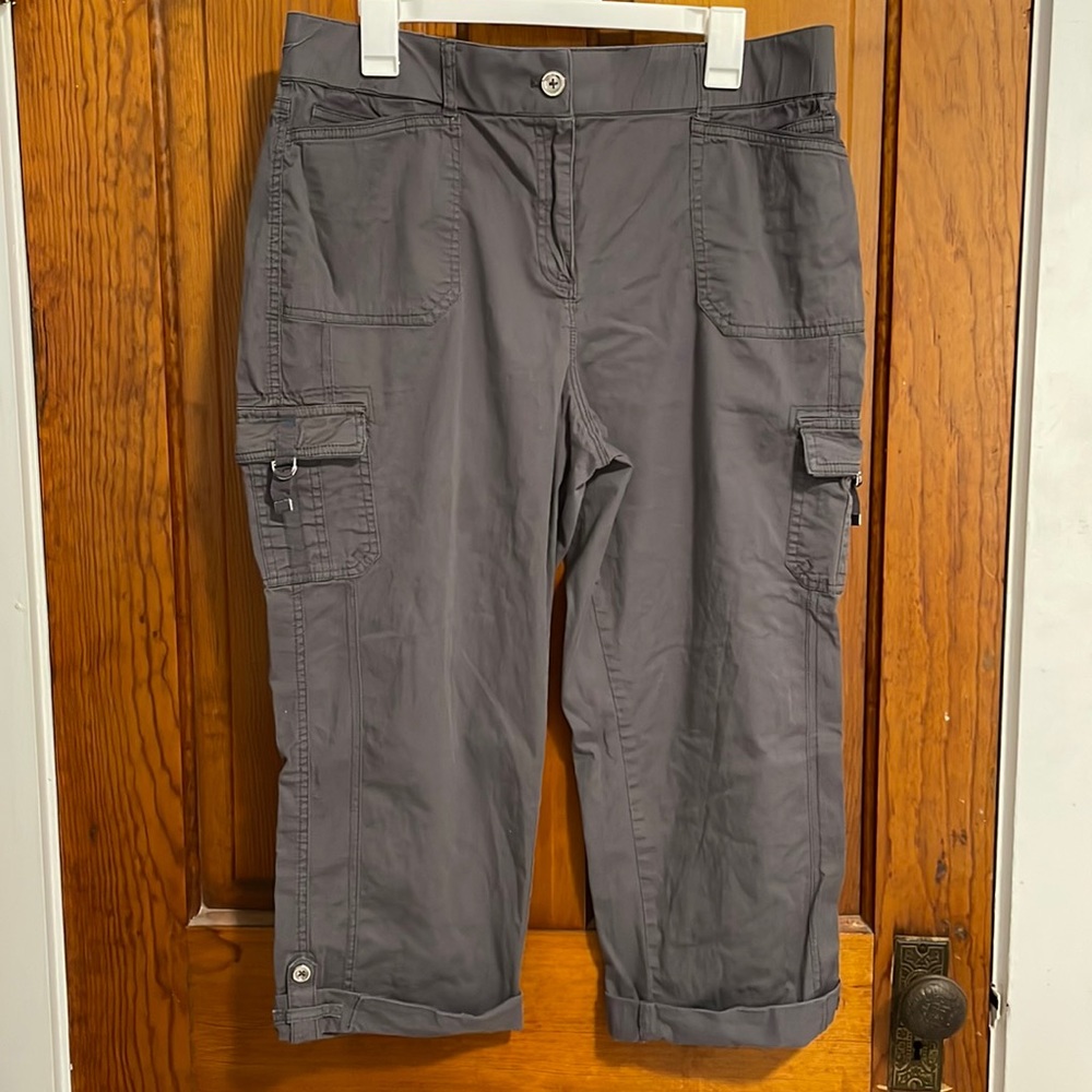 Cato gray cargo Capri pants